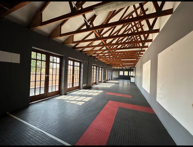 186M² OFFICE TO LET IN PARKMORE